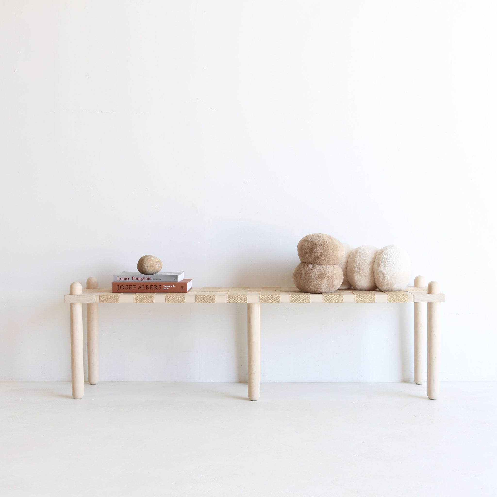 CAPSULE BENCH maple | 60"