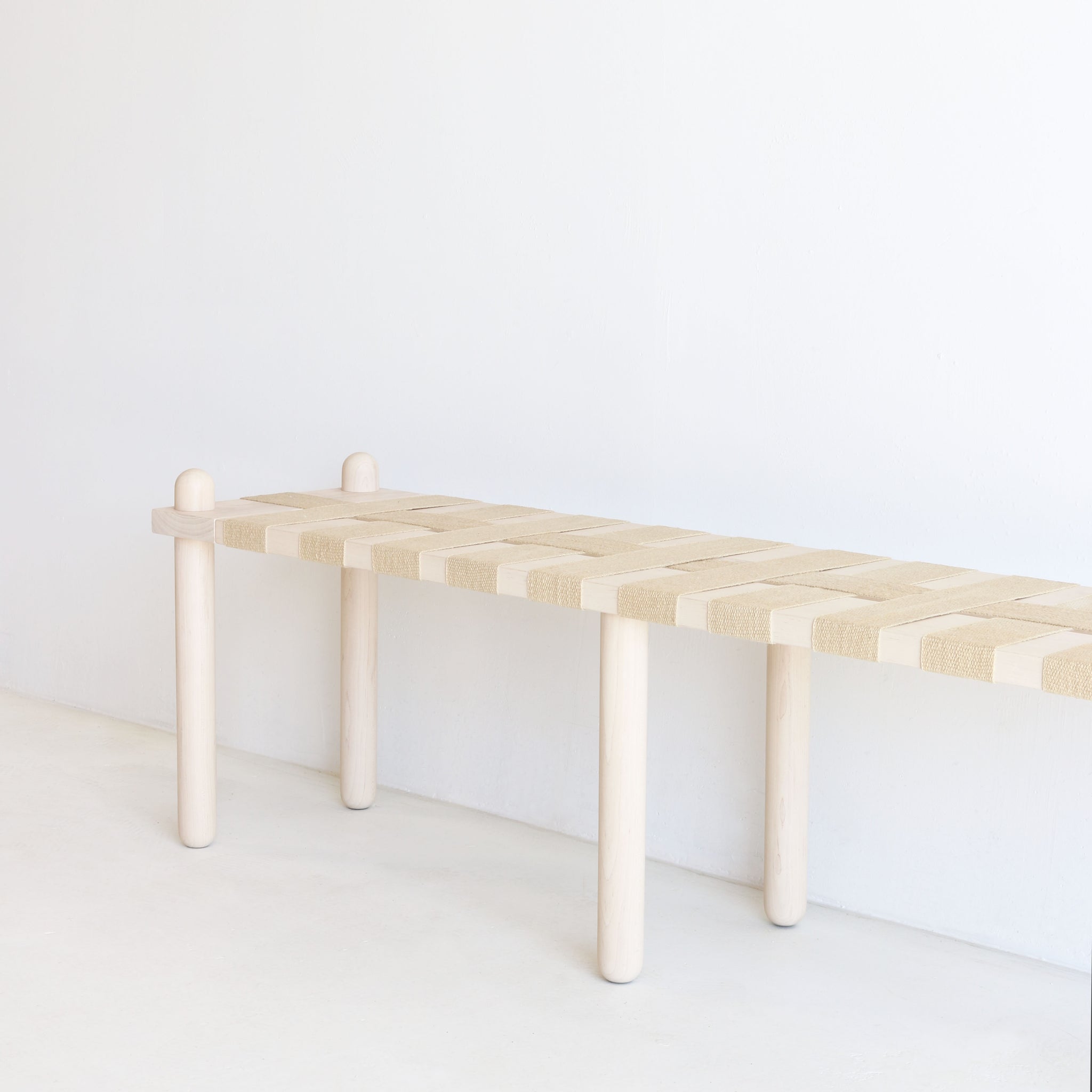 CAPSULE BENCH maple | 60"