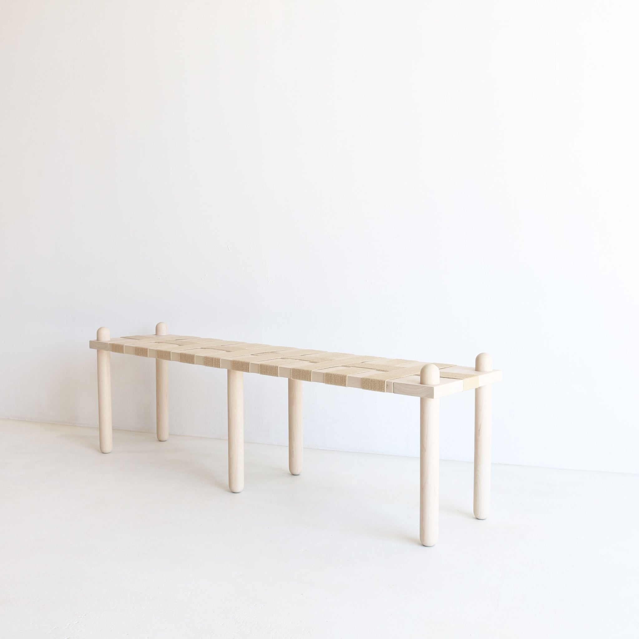 CAPSULE BENCH maple | 60"