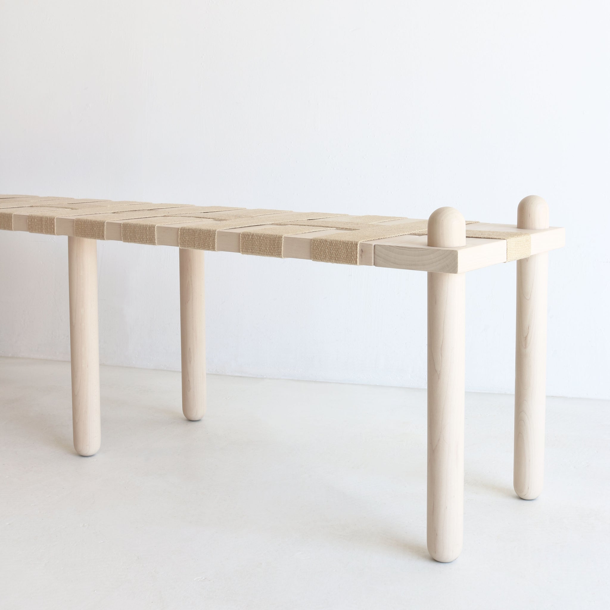 CAPSULE BENCH maple | 60"