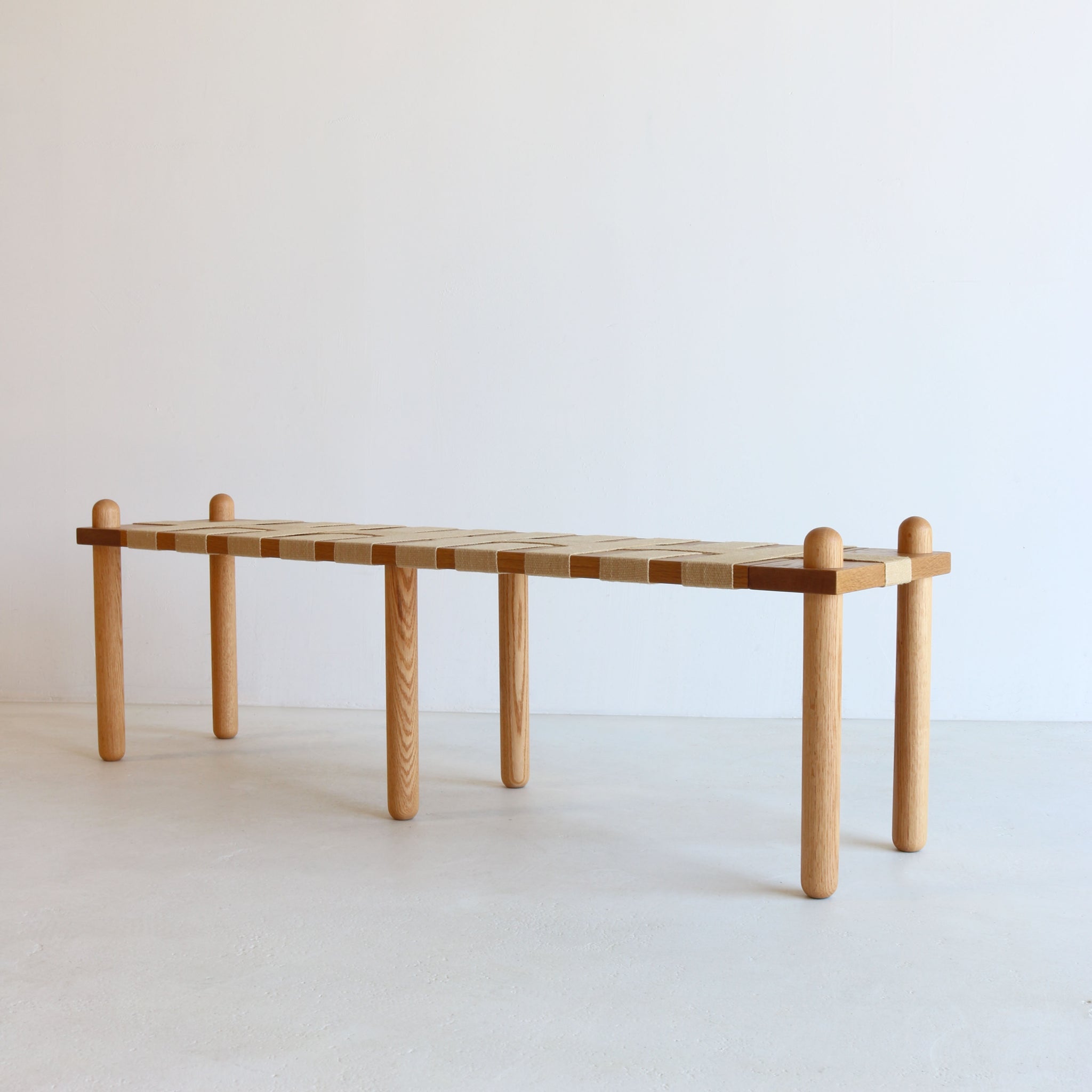 CAPSULE BENCH oak | 60"