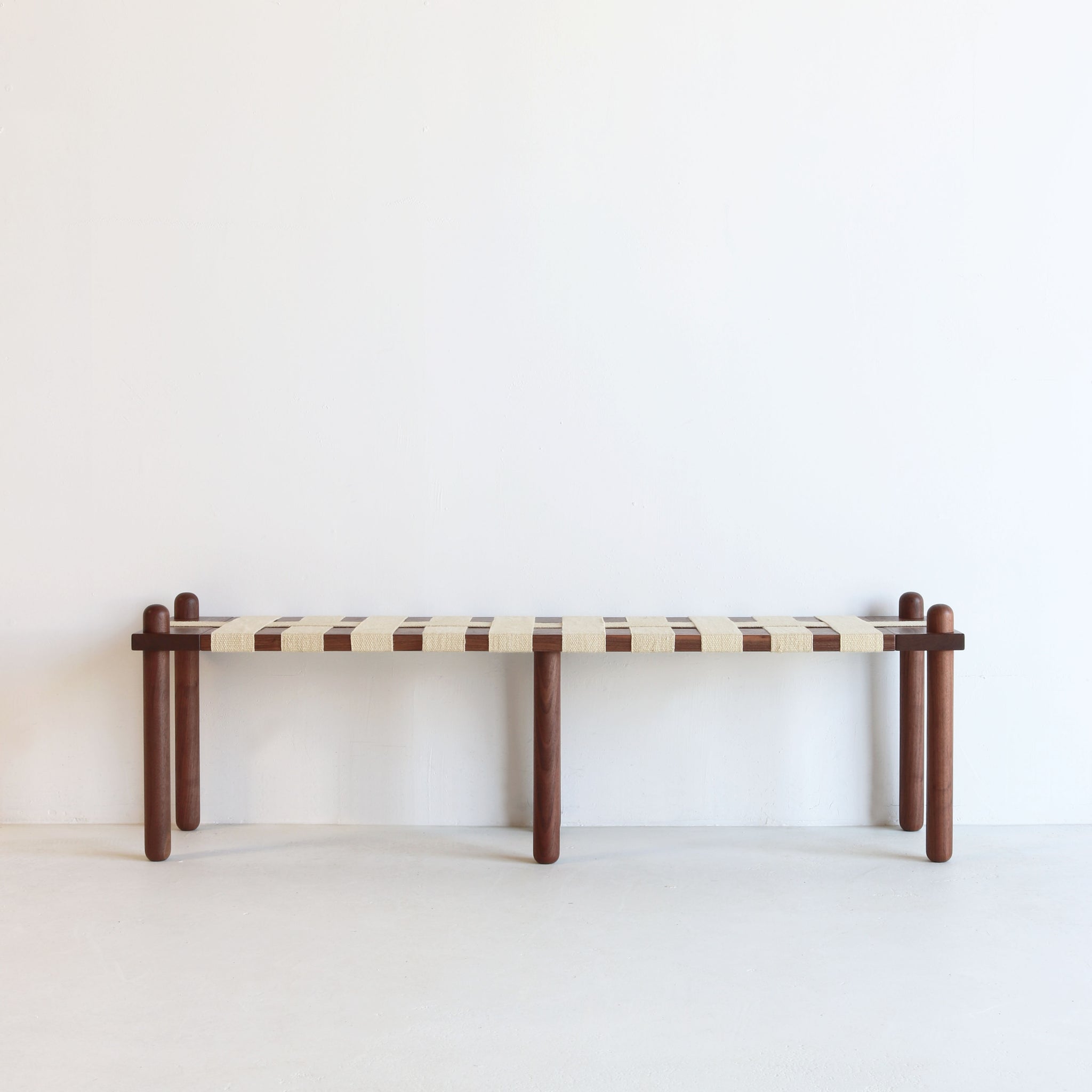 CAPSULE BENCH walnut | 60"