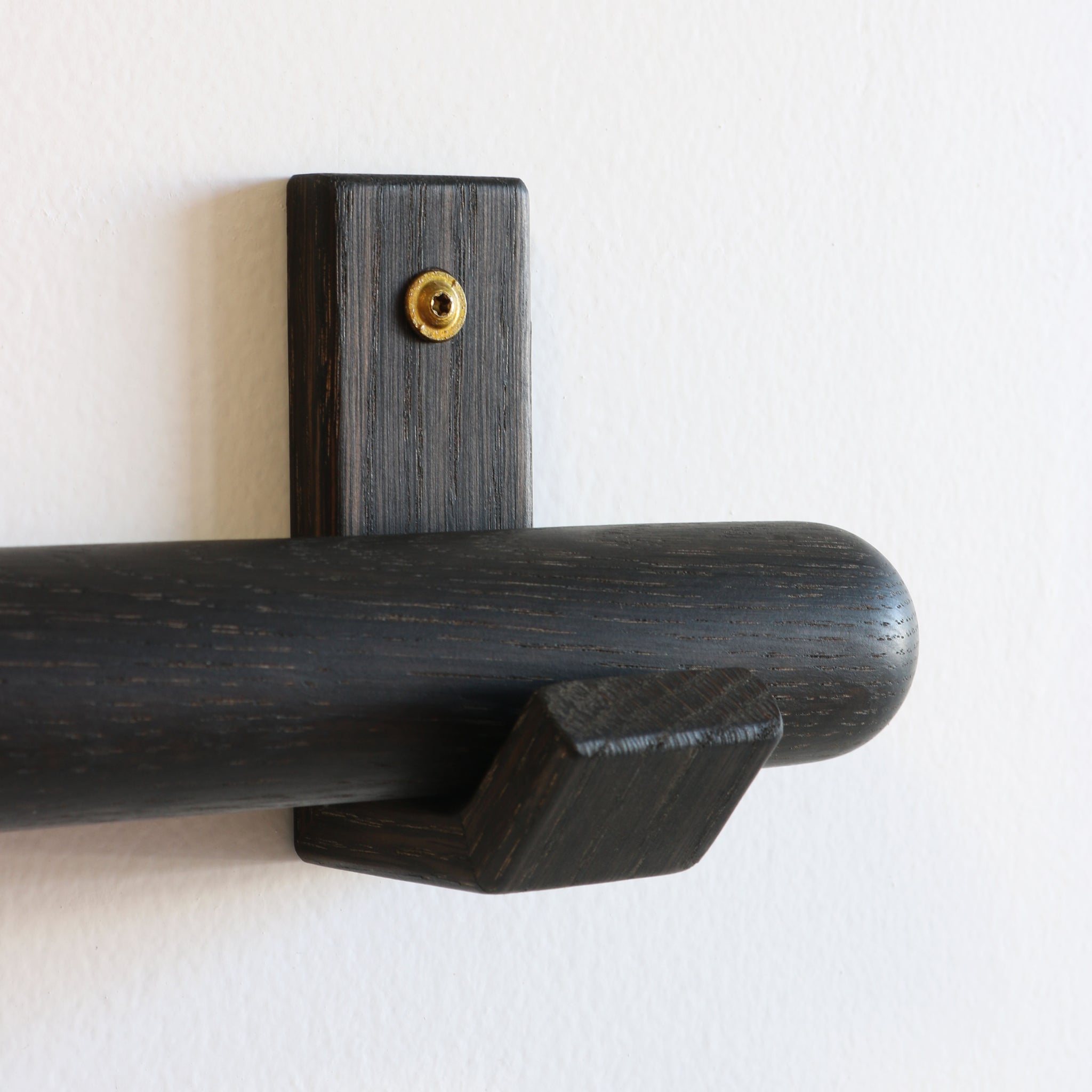 CAPSULE DOWEL + BRACKETS  ebonized oak