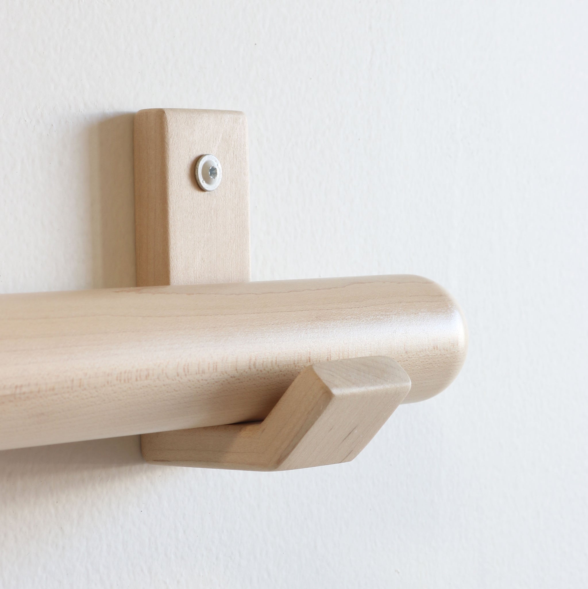CAPSULE DOWEL + BRACKETS maple
