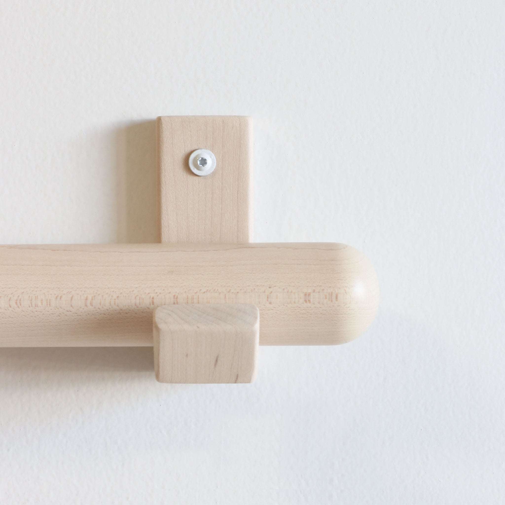 CAPSULE DOWEL + BRACKETS maple
