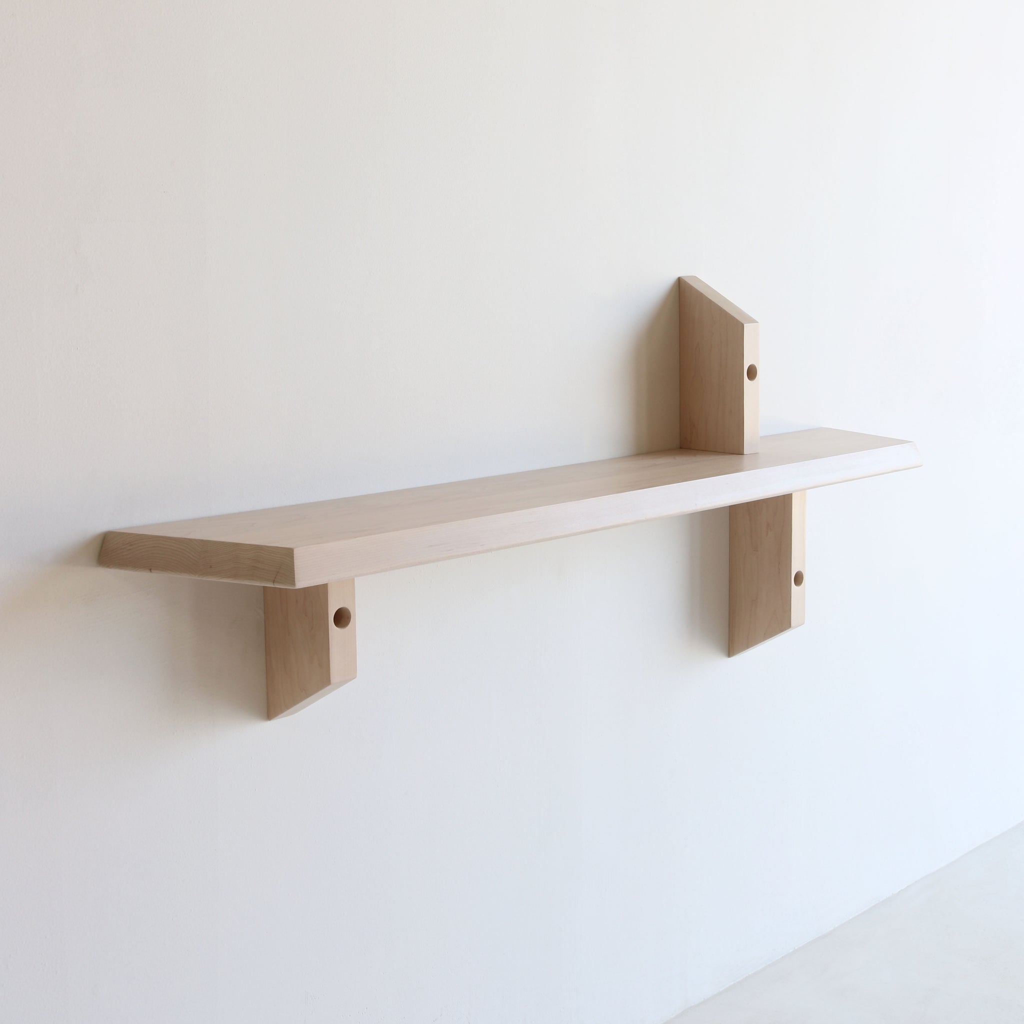 SLIGHT CONSOLE SHELF maple | 60"