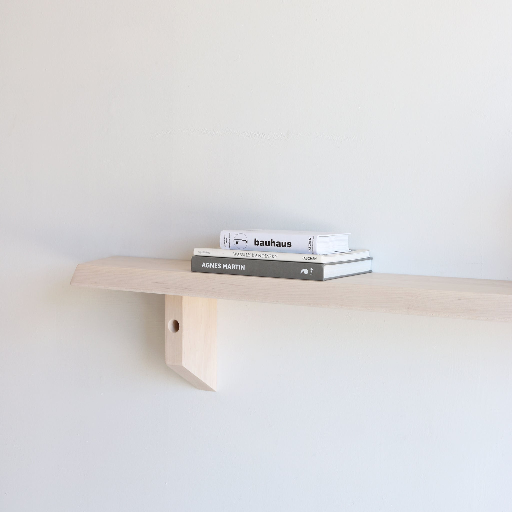 SLIGHT CONSOLE SHELF maple | 60"