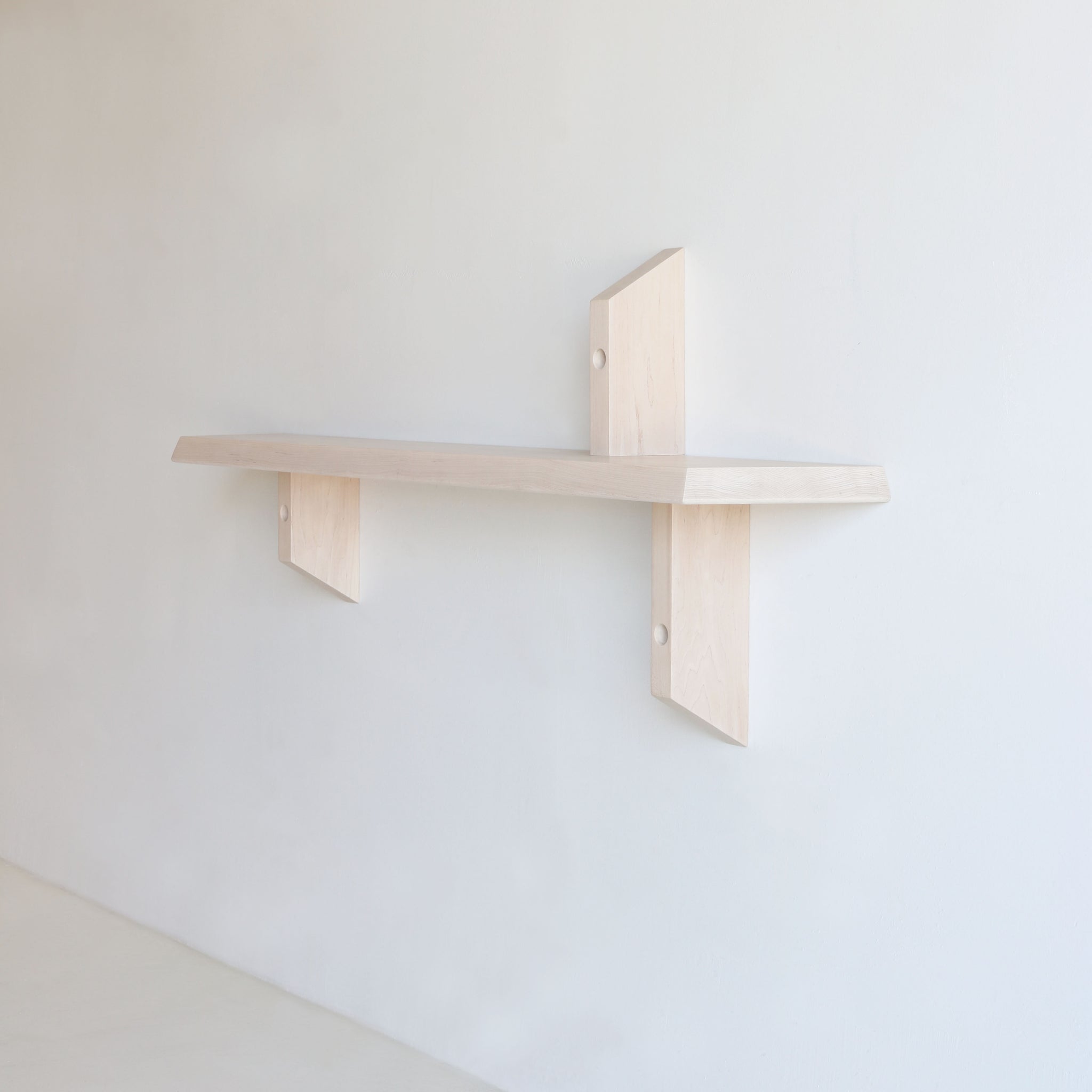 SLIGHT CONSOLE SHELF maple | 60"