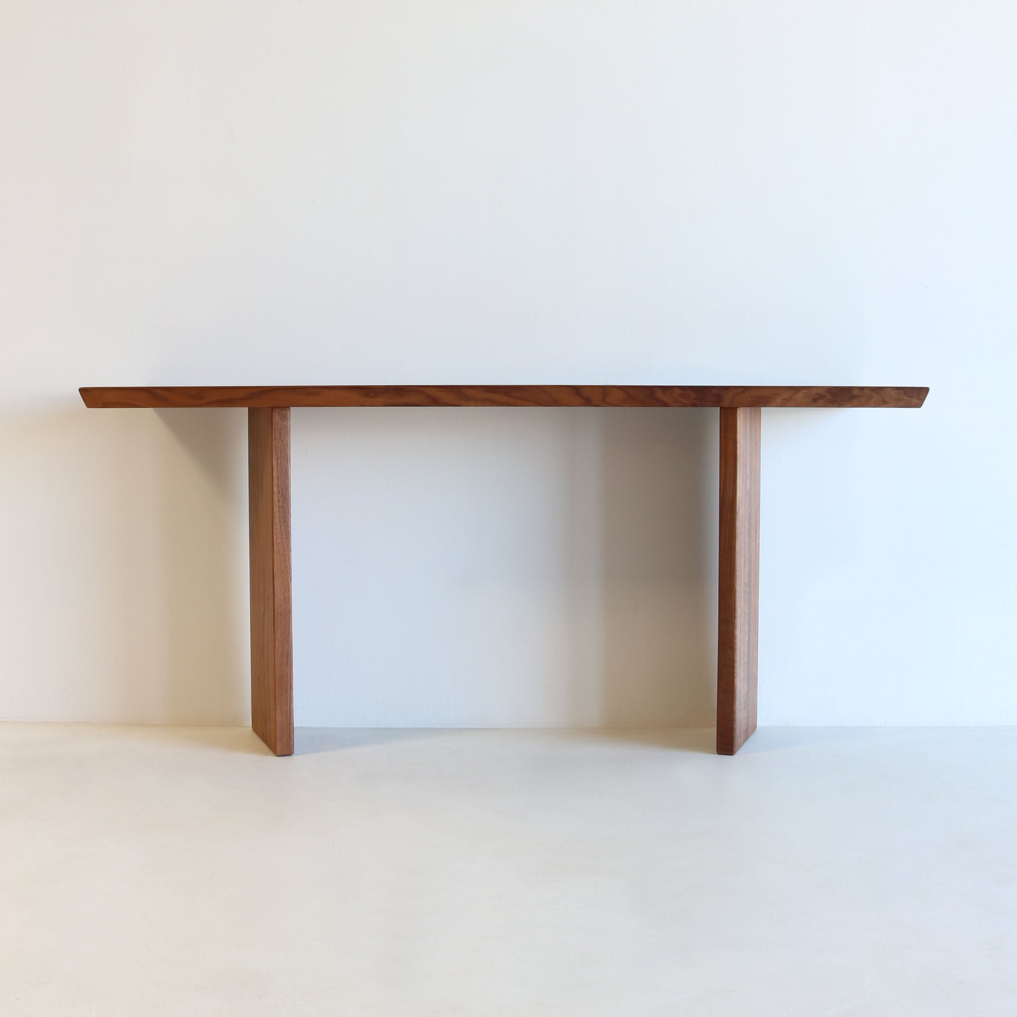 SLIGHT CONSOLE TABLE walnut | 72"