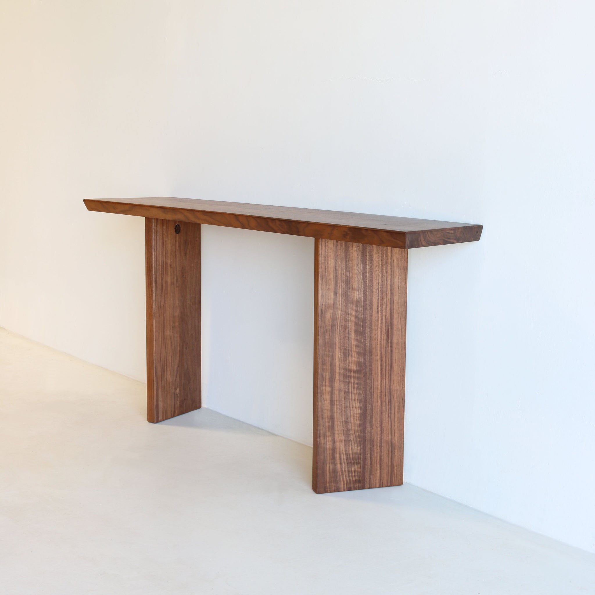 SLIGHT CONSOLE TABLE walnut | 72"