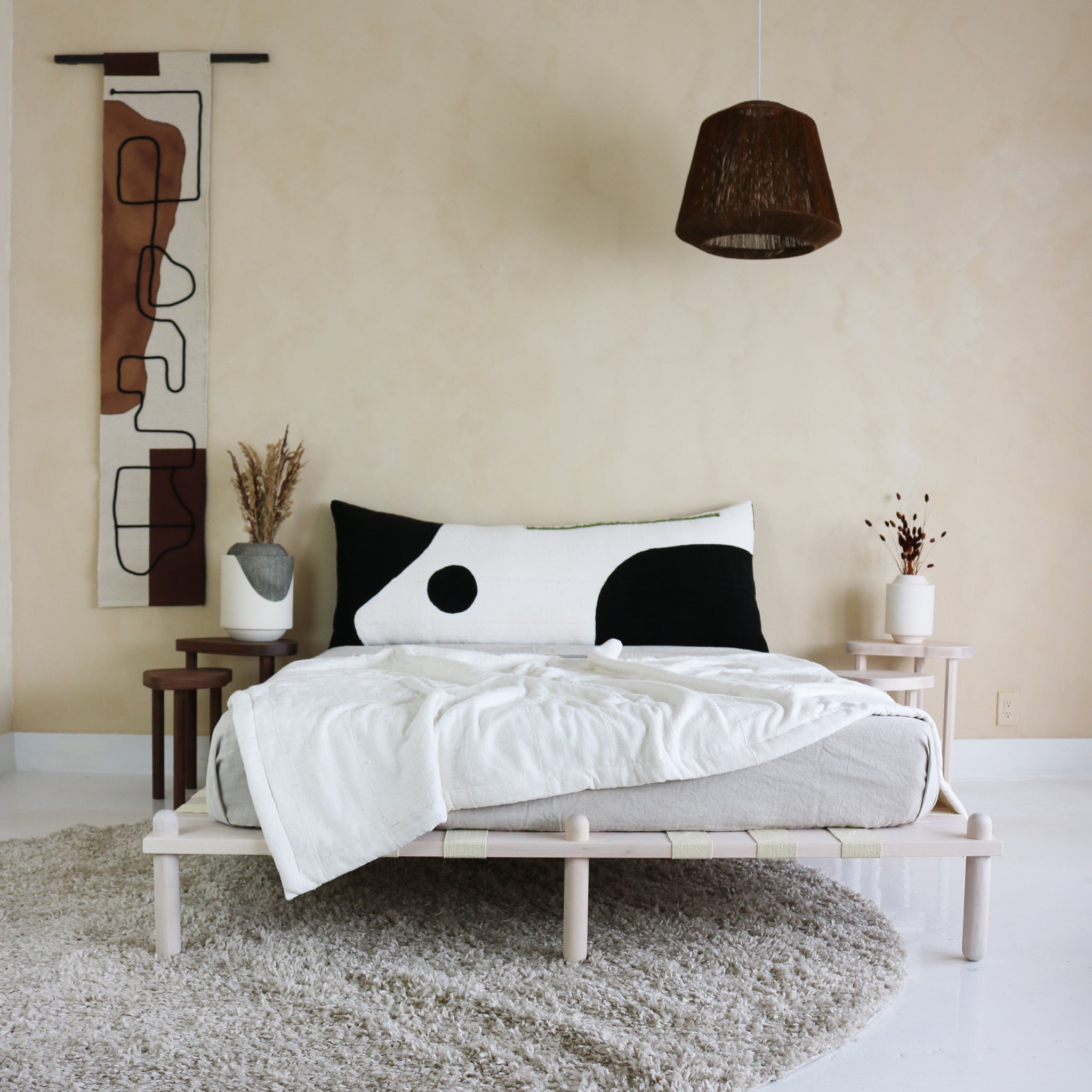 CAPSULE PLATFORM BEDFRAME  maple