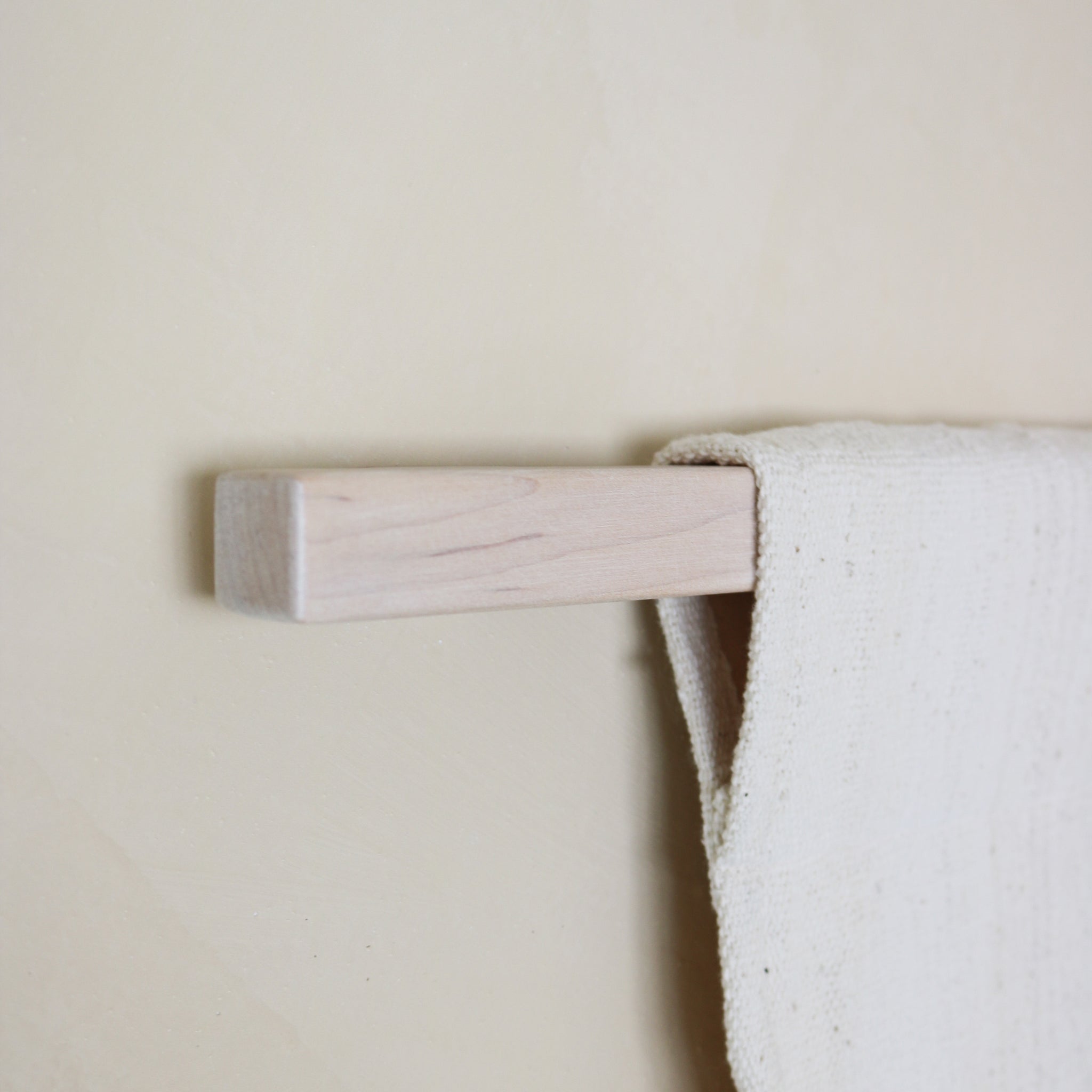 SIMPLE DOWEL  maple