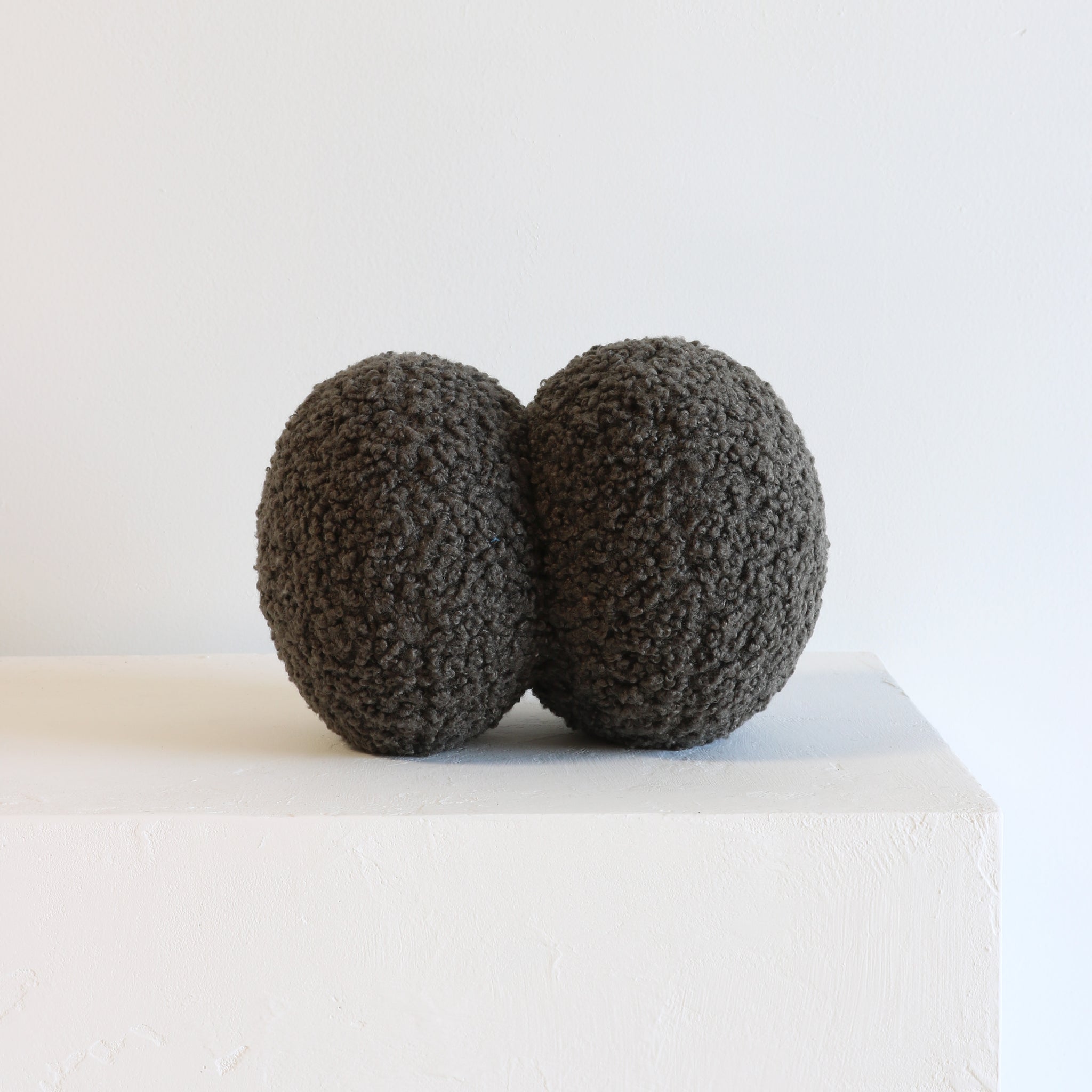 PUFF PILLOW textured bouclé | small double - coal