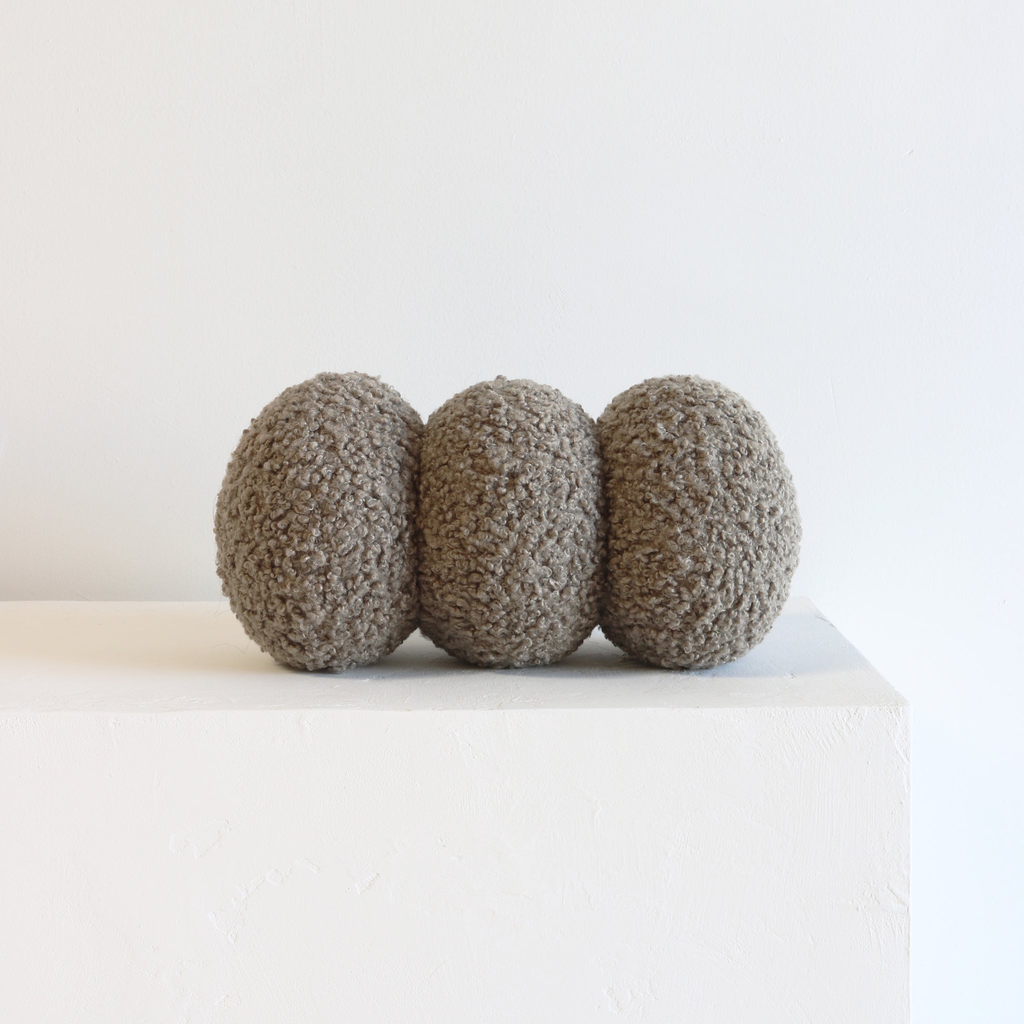 PUFF PILLOW textured bouclé | small triple - stone