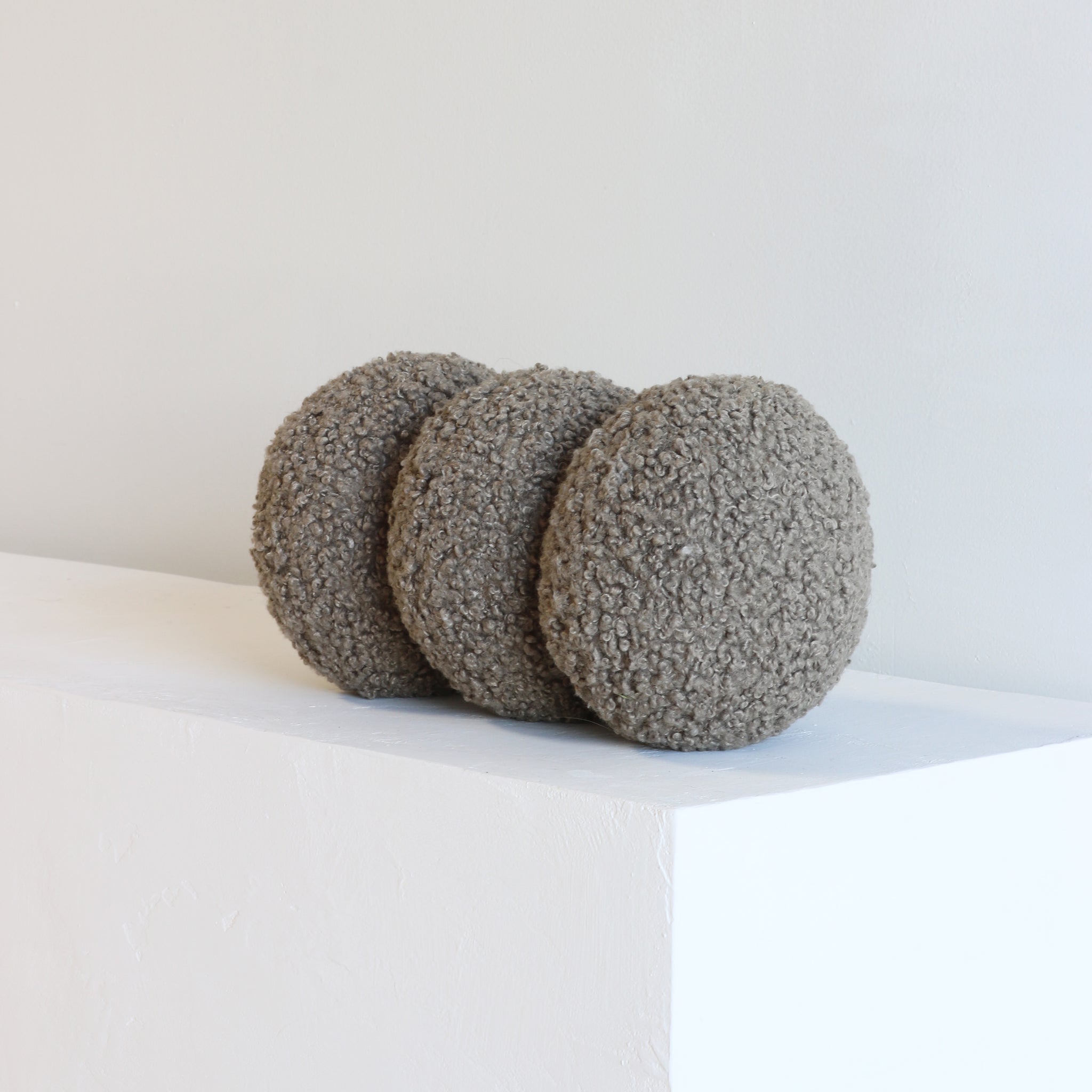 PUFF PILLOW textured bouclé | small triple - stone